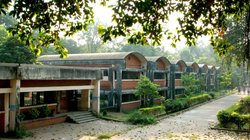 Atomic Energy Central School campus at Anushaktinagar, with its barrel-vault classroom blocks. Image generated from a real Wikimedia Commons photo of the AECS campus.