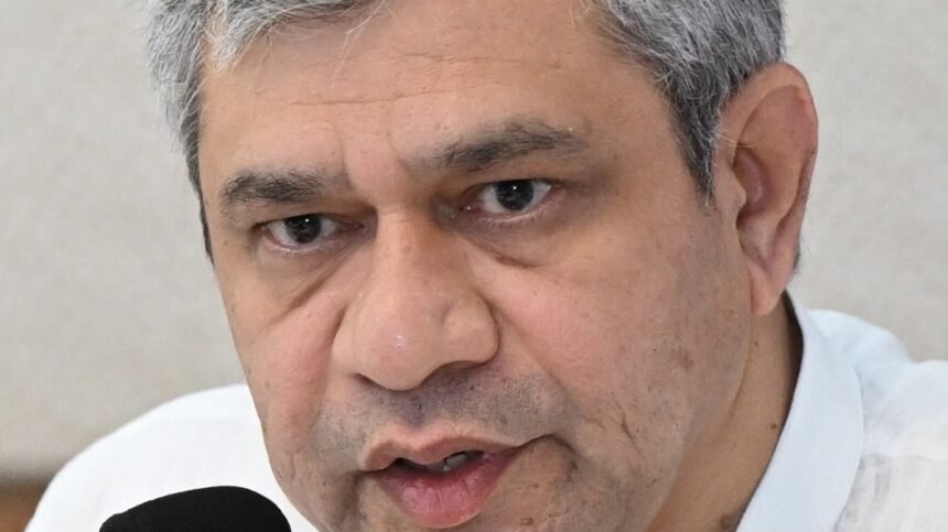 Union Minister Ashwini Vaishnaw. Photo: Ministry of Electronics and IT / Wikimedia Commons (landscape crop of the official portrait).