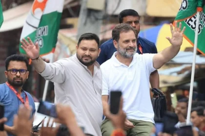 RJD leader Tejashwi Yadav (left) with Congress leader Rahul Gandhi during the Voter Adhikar Yatra in Bihar. Yadav alleged vote theft in Friday's MLC polls. (Archive photo: LiveHindustan / Wikimedia Commons, CC BY 4.0)