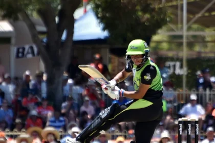 File photo: Harmanpreet Kaur in action. Photo: Bahnfrend / Wikimedia Commons (CC BY-SA 4.0).