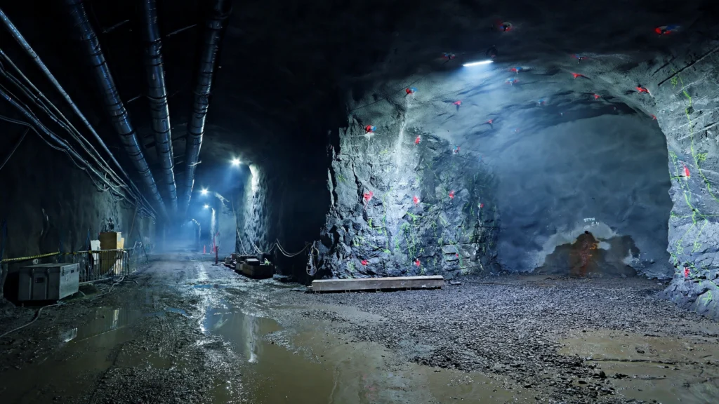 Onkalo underground repository tunnels. Reference photo: kallerna / Wikimedia Commons (CC BY-SA 4.0); editorial composite.
