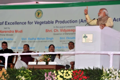 Prime Minister Narendra Modi addressing a farmers rally