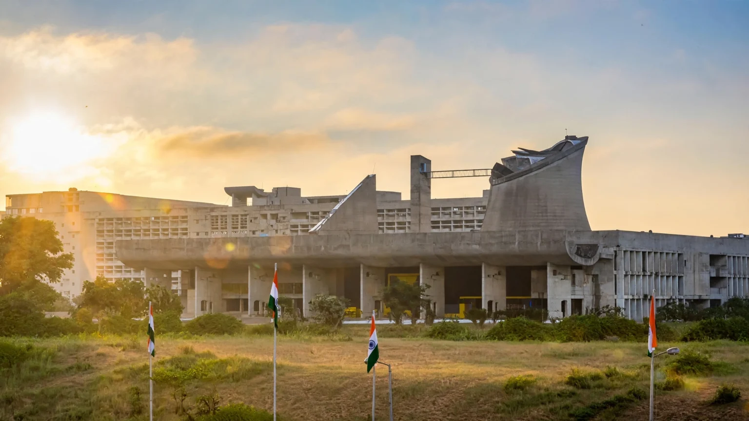 Punjab Vidhan Sabha, Chandigarh. Building reference photo: Amcanada / Wikimedia Commons (CC BY-SA 3.0); editorial composite.