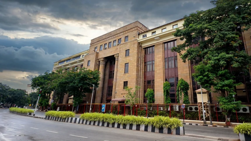 Reserve Bank of India headquarters in Mumbai. Photo: DesiBoy101 / Wikimedia Commons (CC BY 4.0).